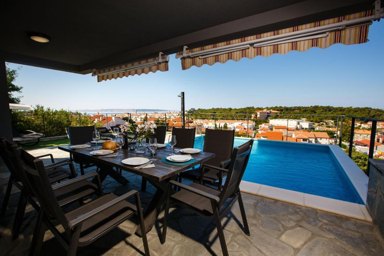 Villa Venka Раб Екстериор снимка