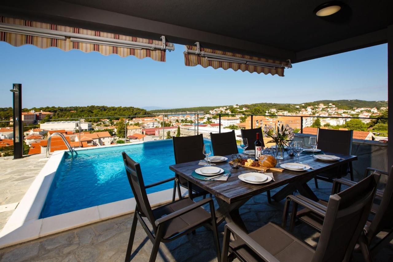 Villa Venka Раб Екстериор снимка