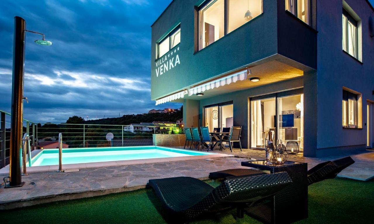 Villa Venka Раб Екстериор снимка