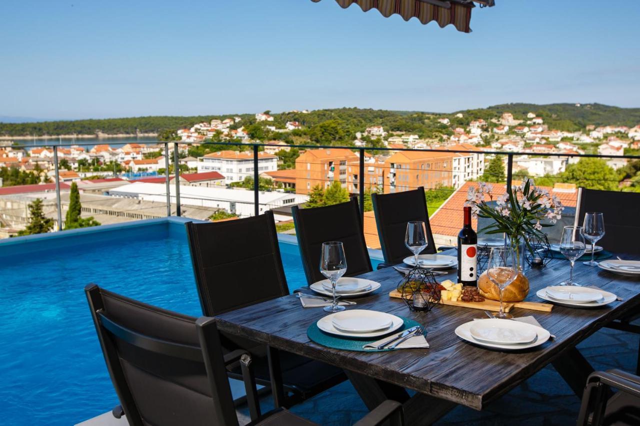 Villa Venka Раб Екстериор снимка