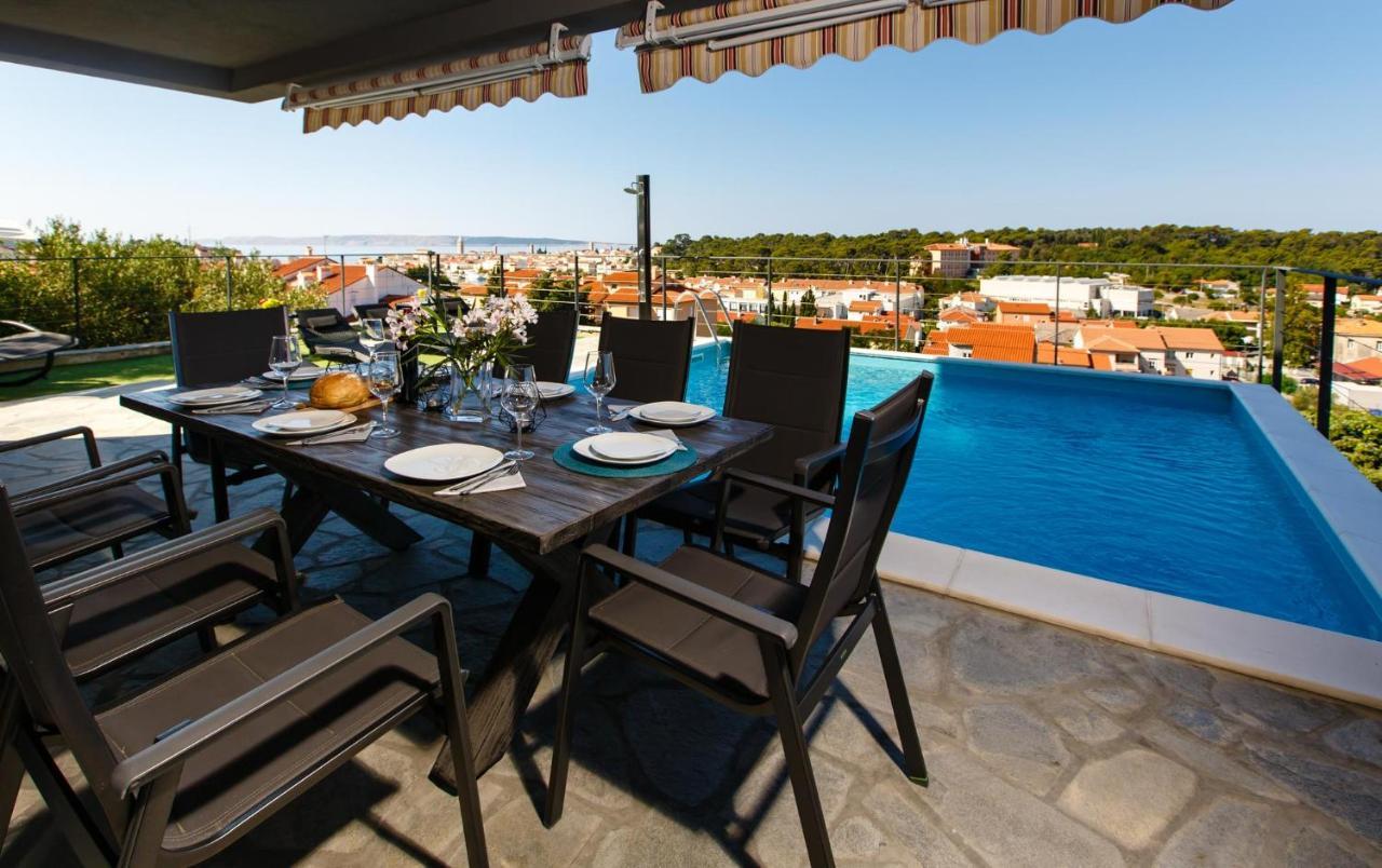 Villa Venka Раб Екстериор снимка